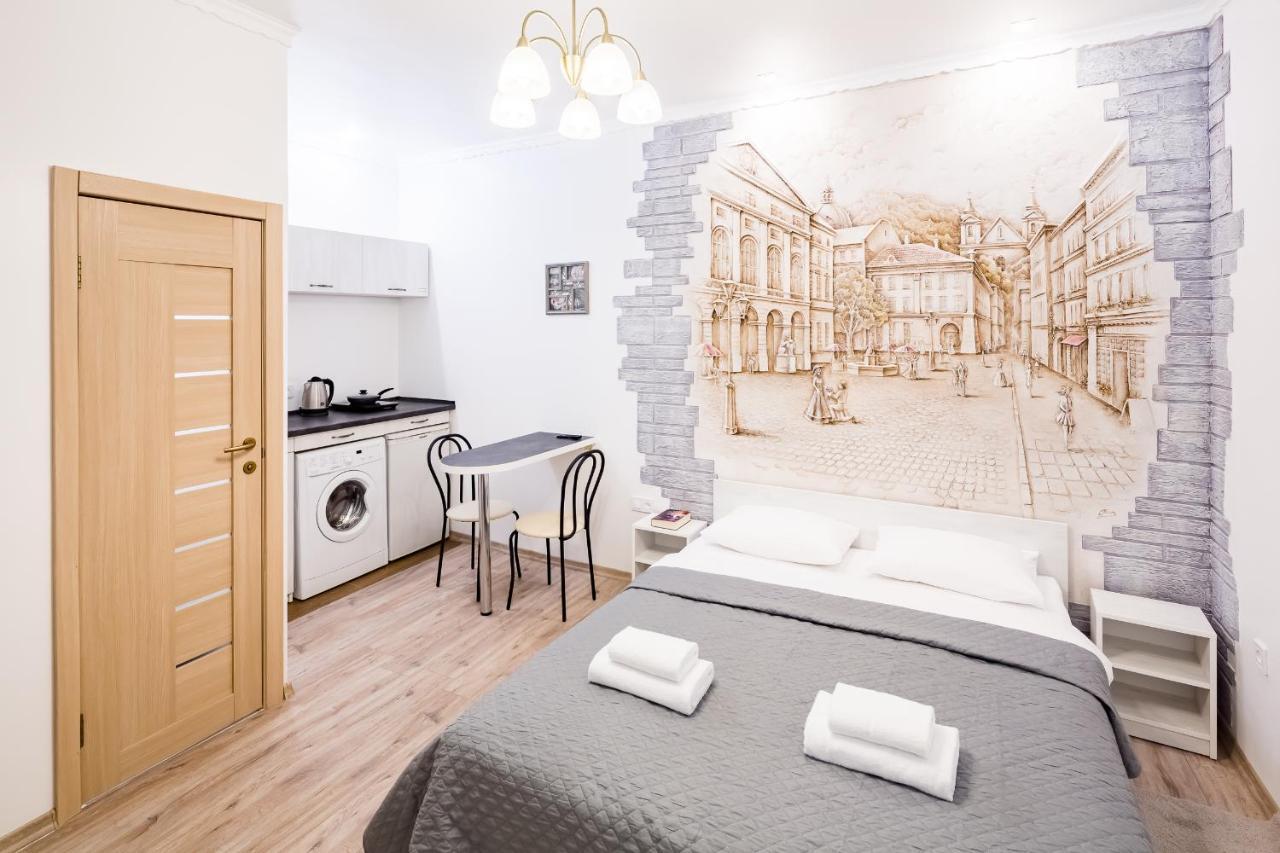 Beautiful Apartments In The Center Lviv Exterior photo